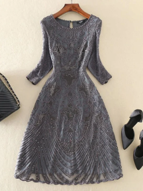 Pink floral dress with 3D gray flower embroidery and sequins - Image 4