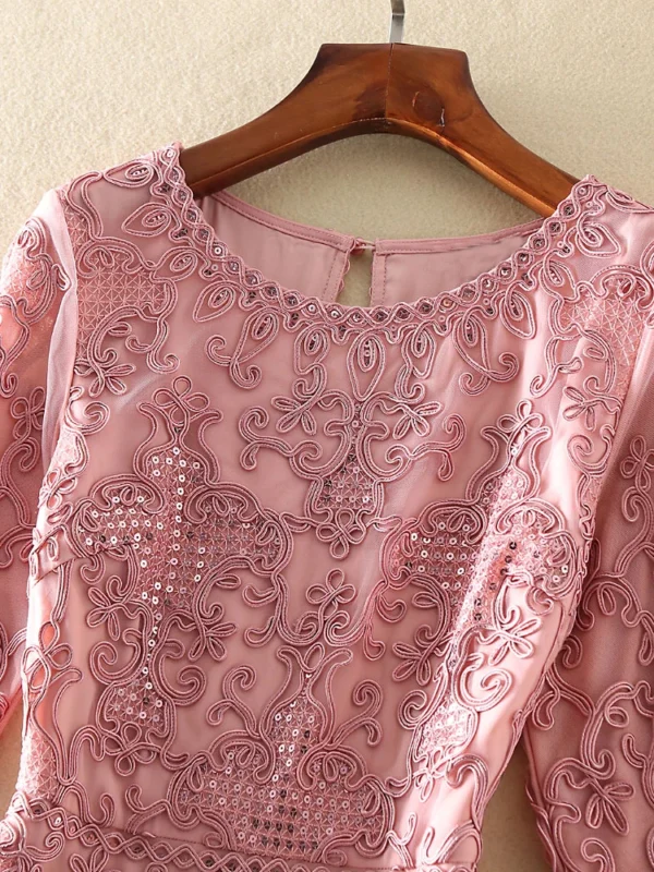 Pink floral dress with 3D gray flower embroidery and sequins - Image 5