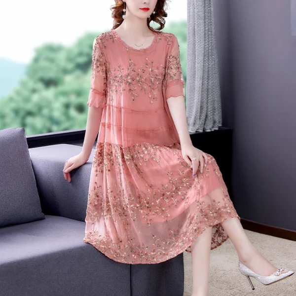 Pink floral dress with embroidery, sequins, and ruffled vintage style - Image 5